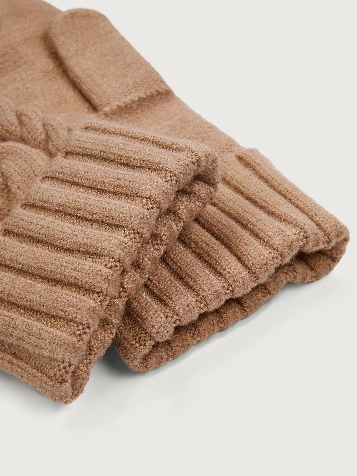 Charlene Cable Knit Mitten