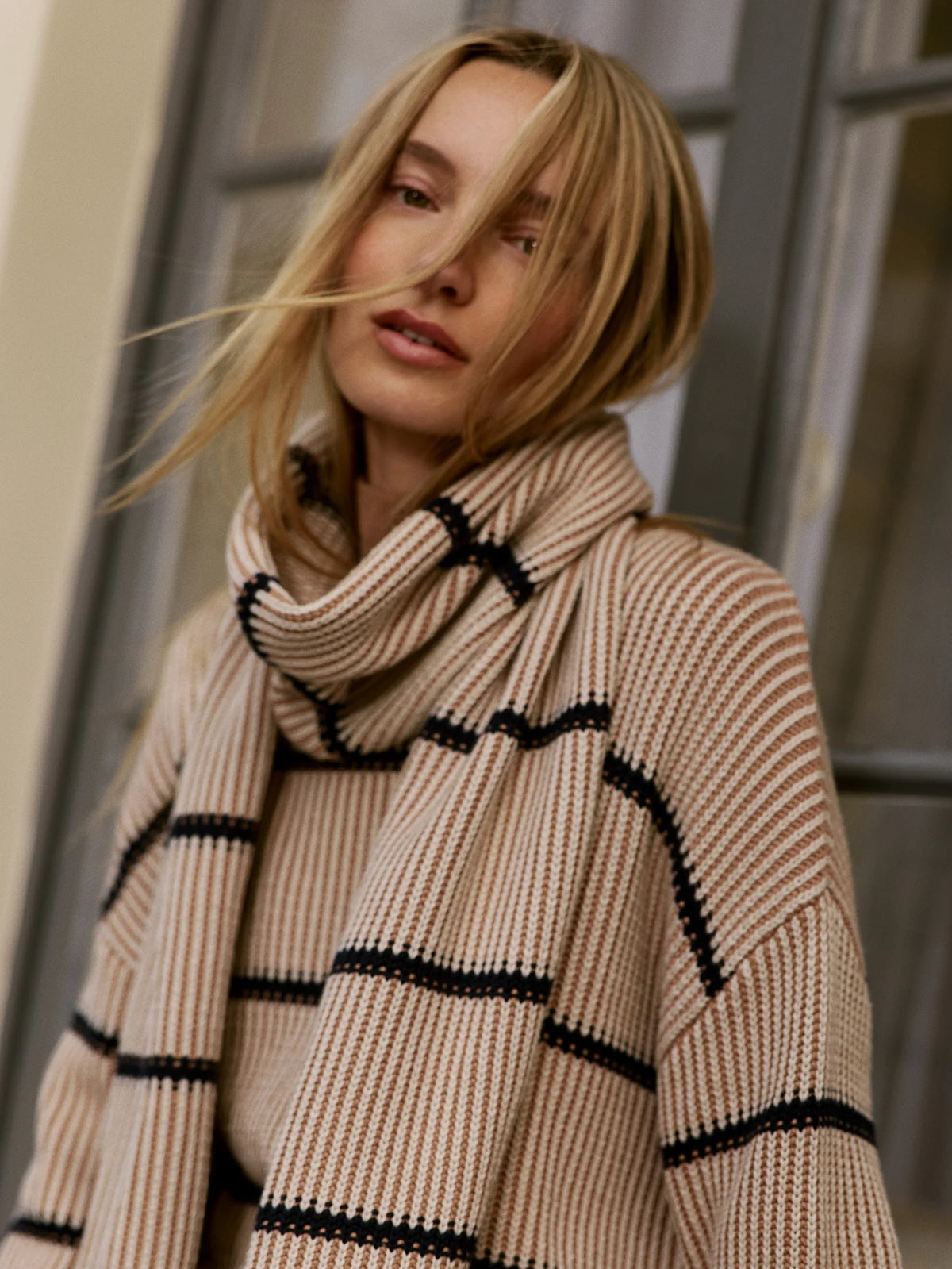 Almeida Knit Scarf