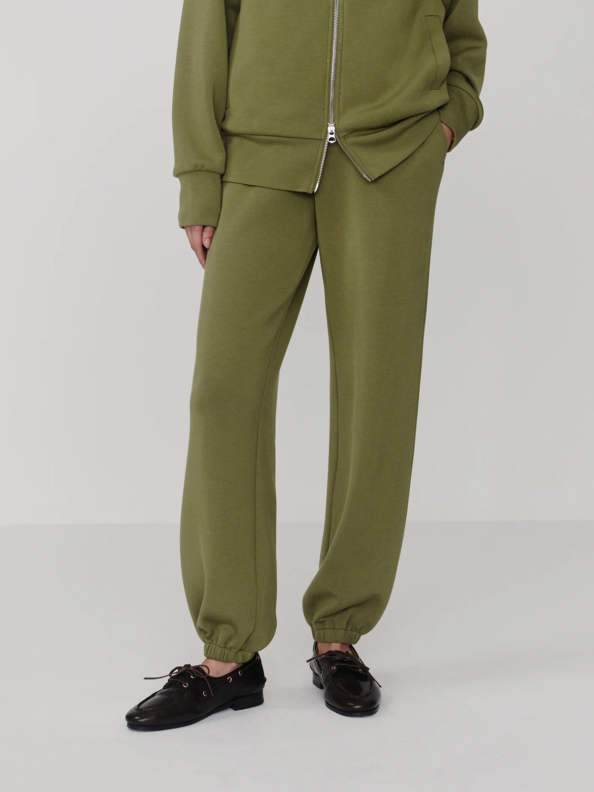 The Classic Cuff Pant 25