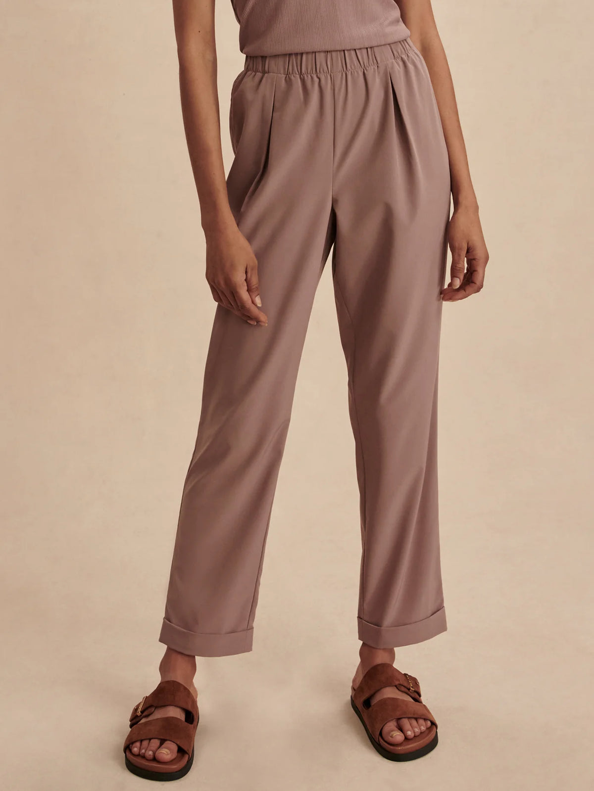 Lightweight Stretch Pleated Travel Pant Long
