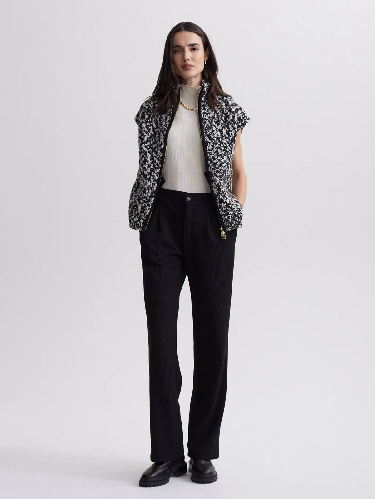 Sandy Zip Through Knit Gilet